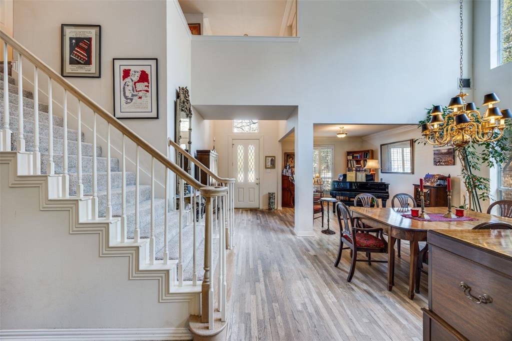 1536 Waterside Court Dallas, TX 75218 - Photo 2 of 28