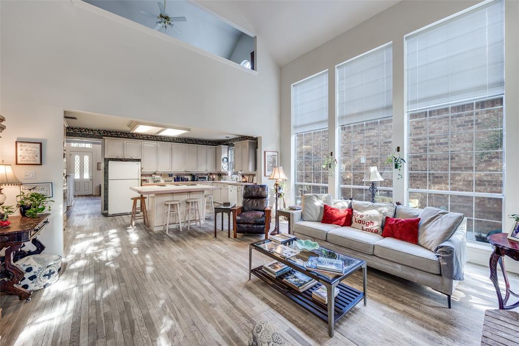 1536 Waterside Court Dallas, TX 75218 - Photo 4 of 28