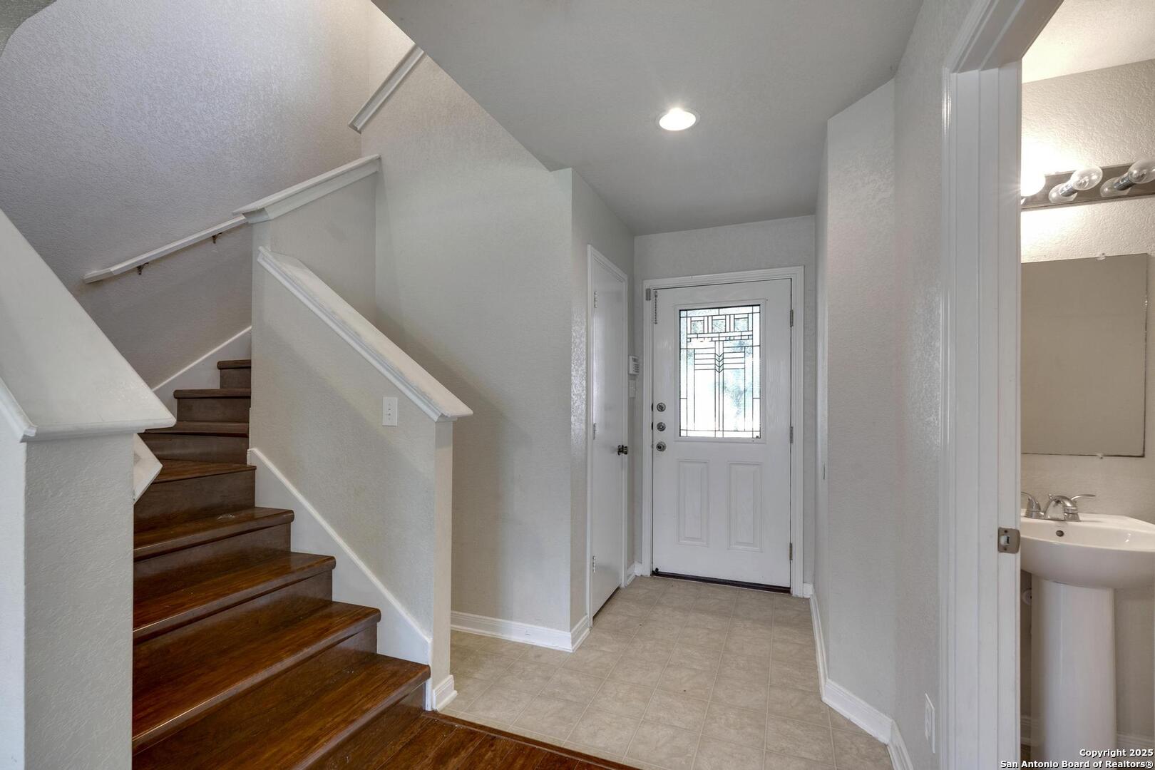 225 Sandy Shoal Boerne, TX 78006 - Photo 8 of 26