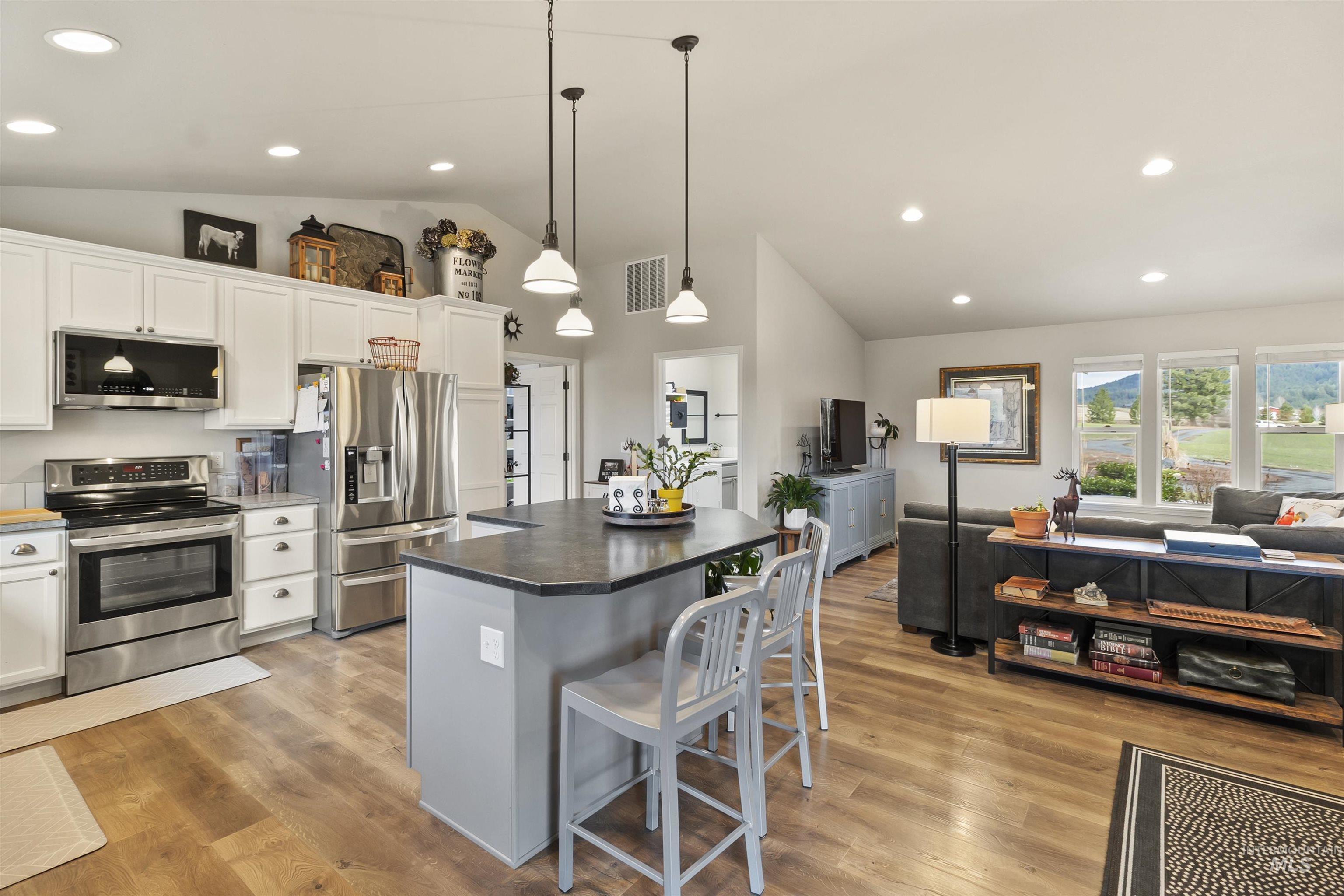 1009 Chaney Road Viola, ID 83872 - Photo 12 of 50