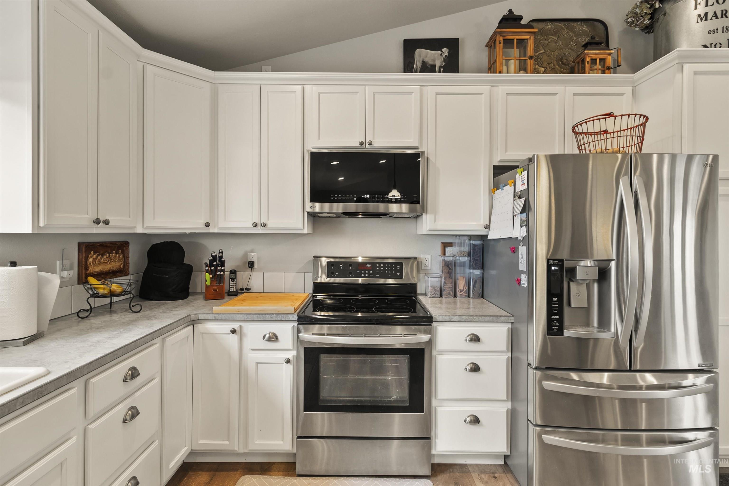 1009 Chaney Road Viola, ID 83872 - Photo 7 of 50