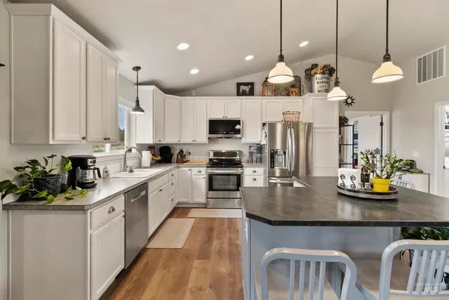 $629,000 | 1009 Chaney Road, Viola, ID 83872