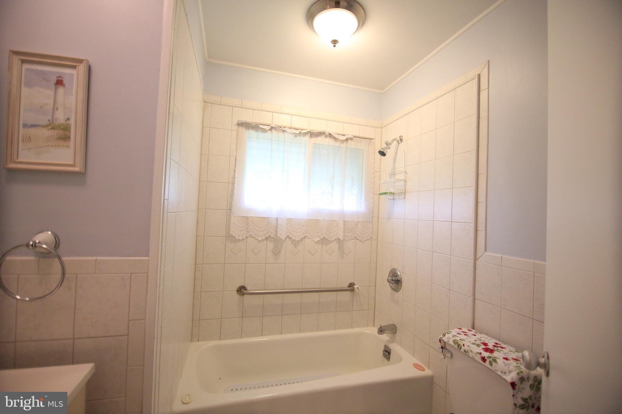 32 High Road Levittown, PA 19056 - Photo 14 of 35 Gallery Image 14