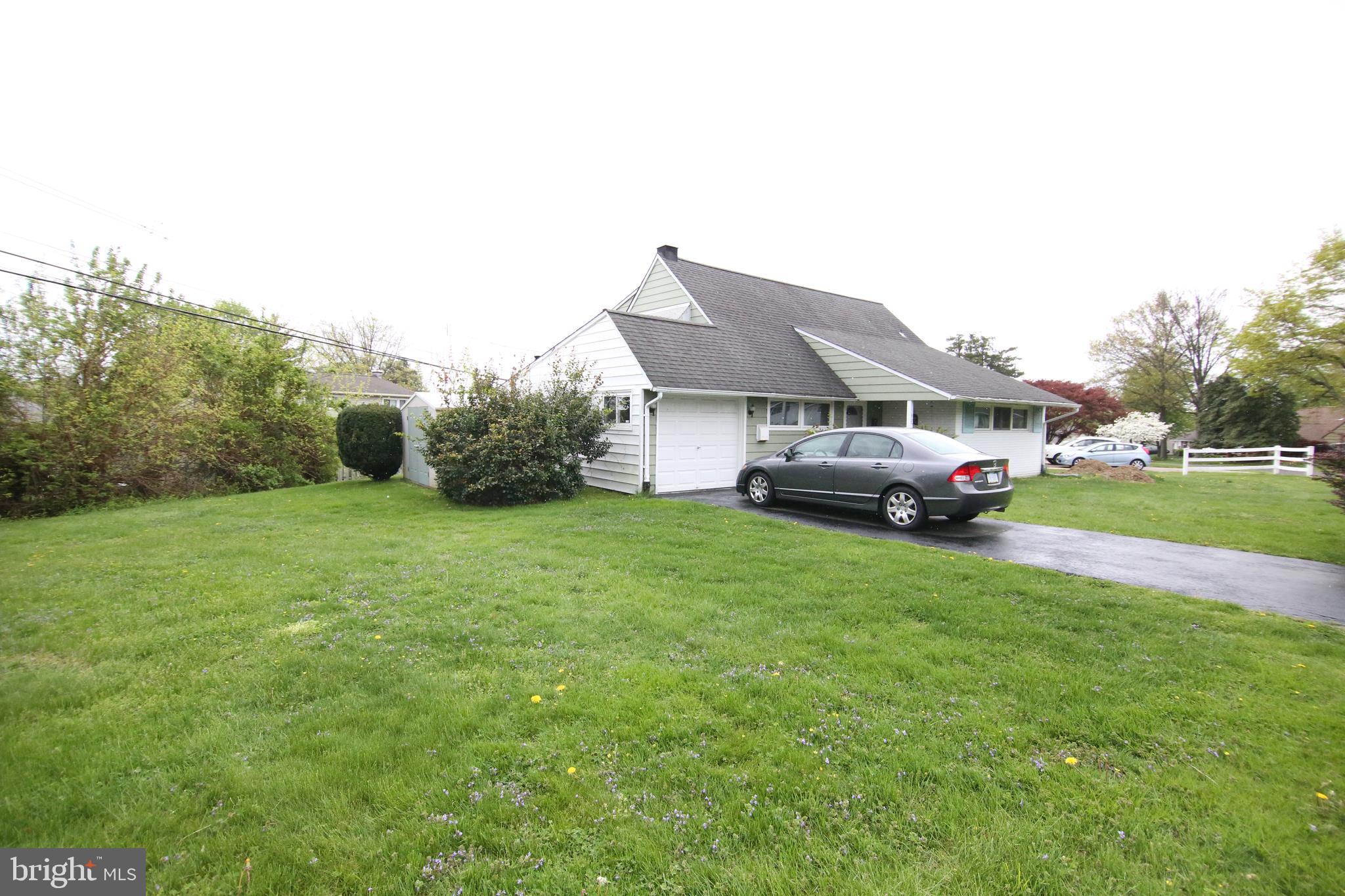 32 High Road Levittown, PA 19056 - Photo 4 of 35 Gallery Image 4