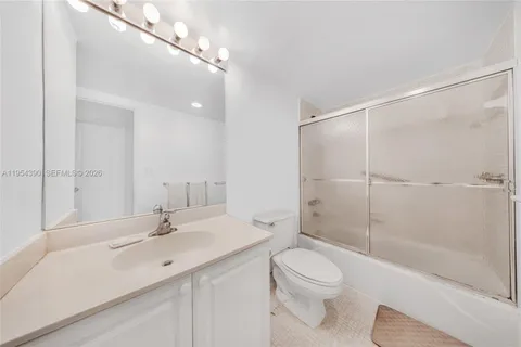 $535,000 | 19370 Collins Avenue, Unit 502, Sunny Isles Beach, FL 33160