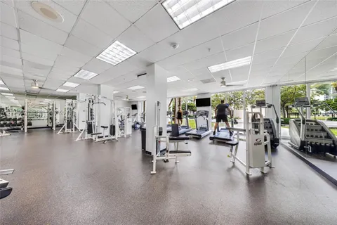 $535,000 | 19370 Collins Avenue, Unit 502, Sunny Isles Beach, FL 33160