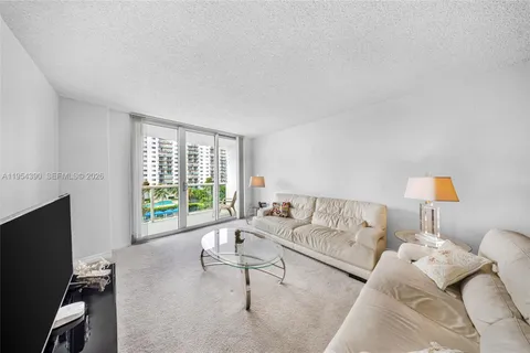 $535,000 | 19370 Collins Avenue, Unit 502, Sunny Isles Beach, FL 33160
