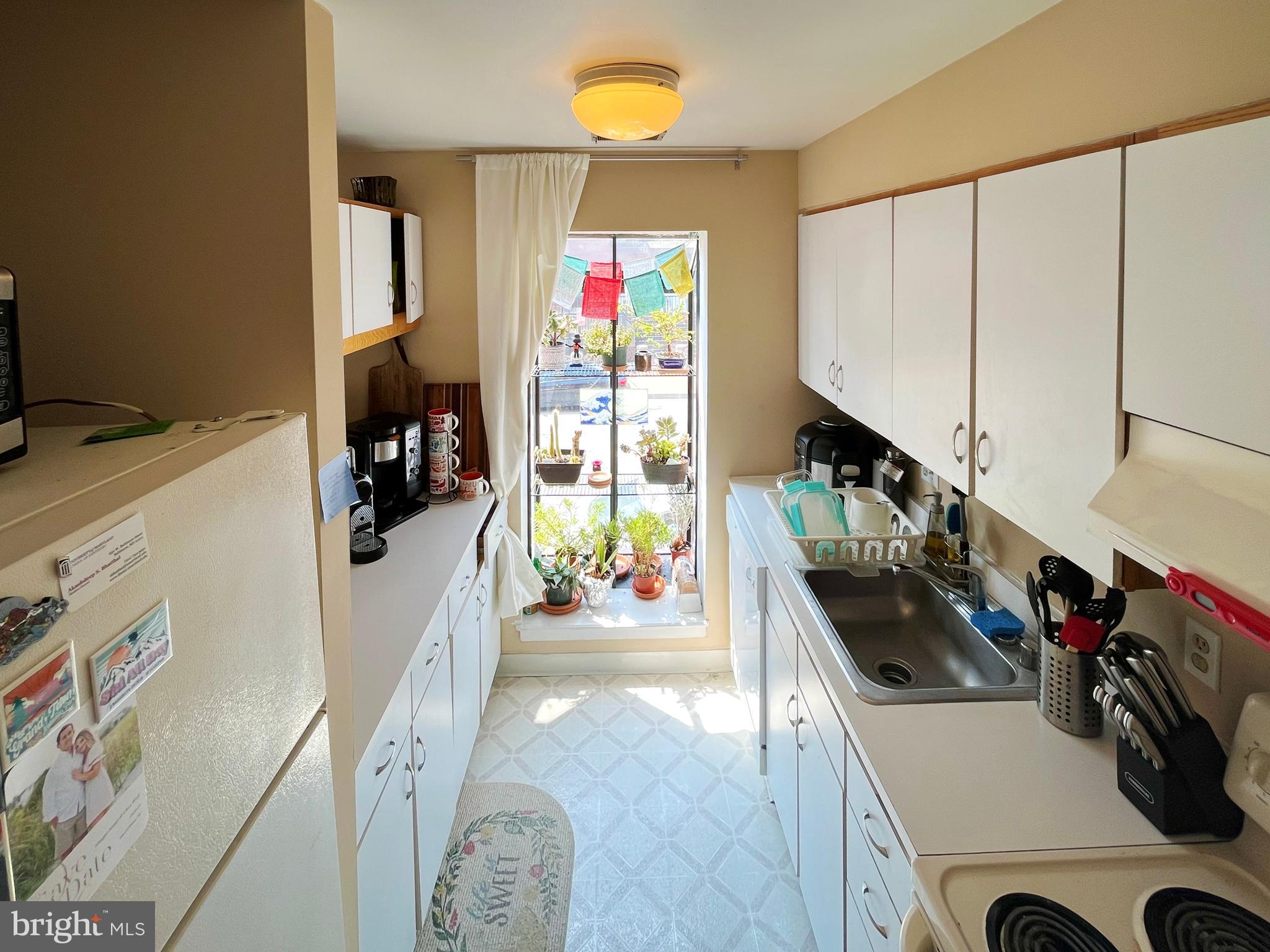 166 West Barre Street, Unit R 17 Baltimore, MD 21201 - Photo 11 of 33