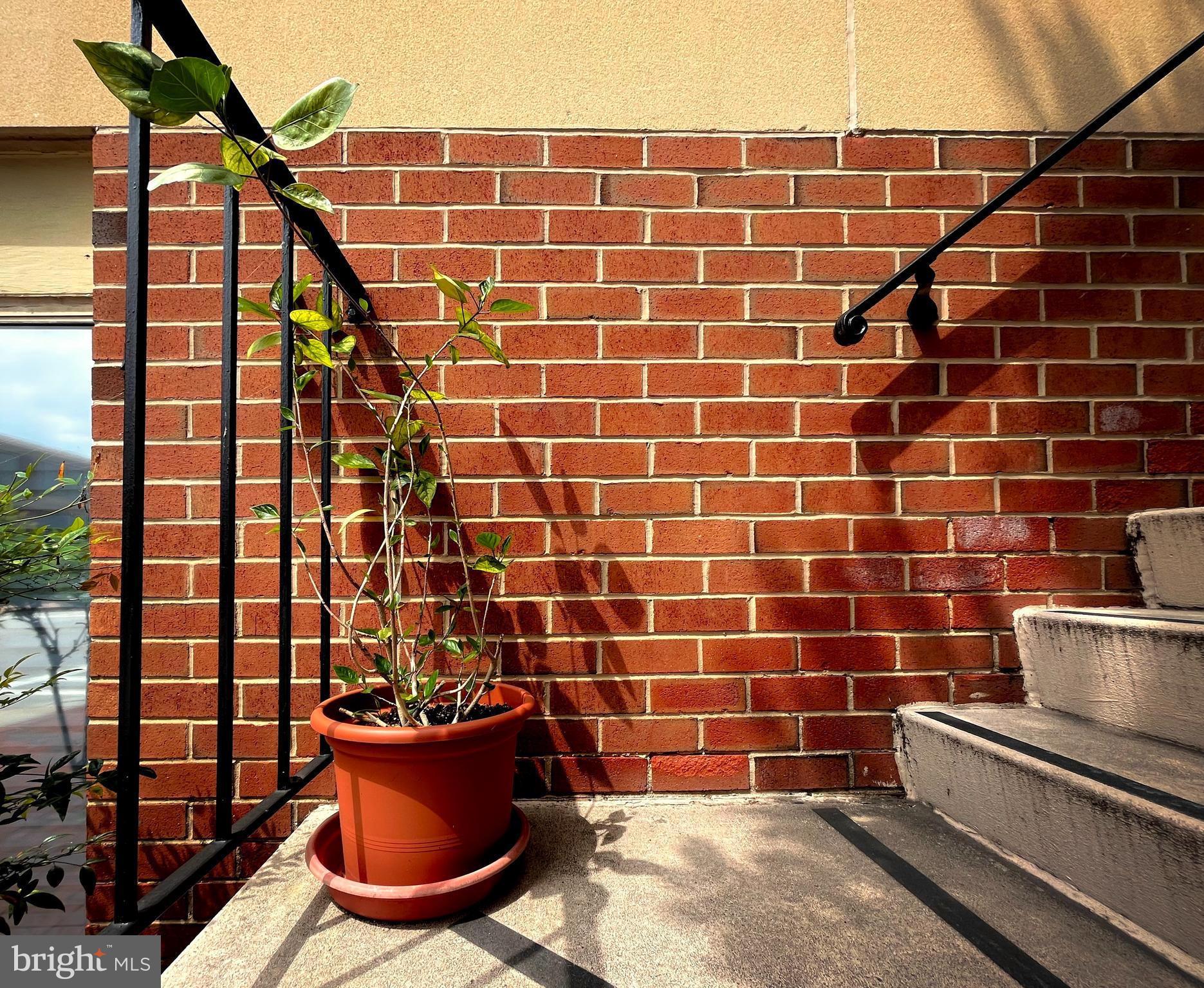 166 West Barre Street, Unit R 17 Baltimore, MD 21201 - Photo 29 of 33