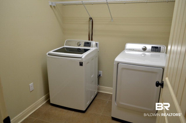 22700 Nana Loop East Silverhill, AL 36576 - Photo 17 of 21 Laundry Room