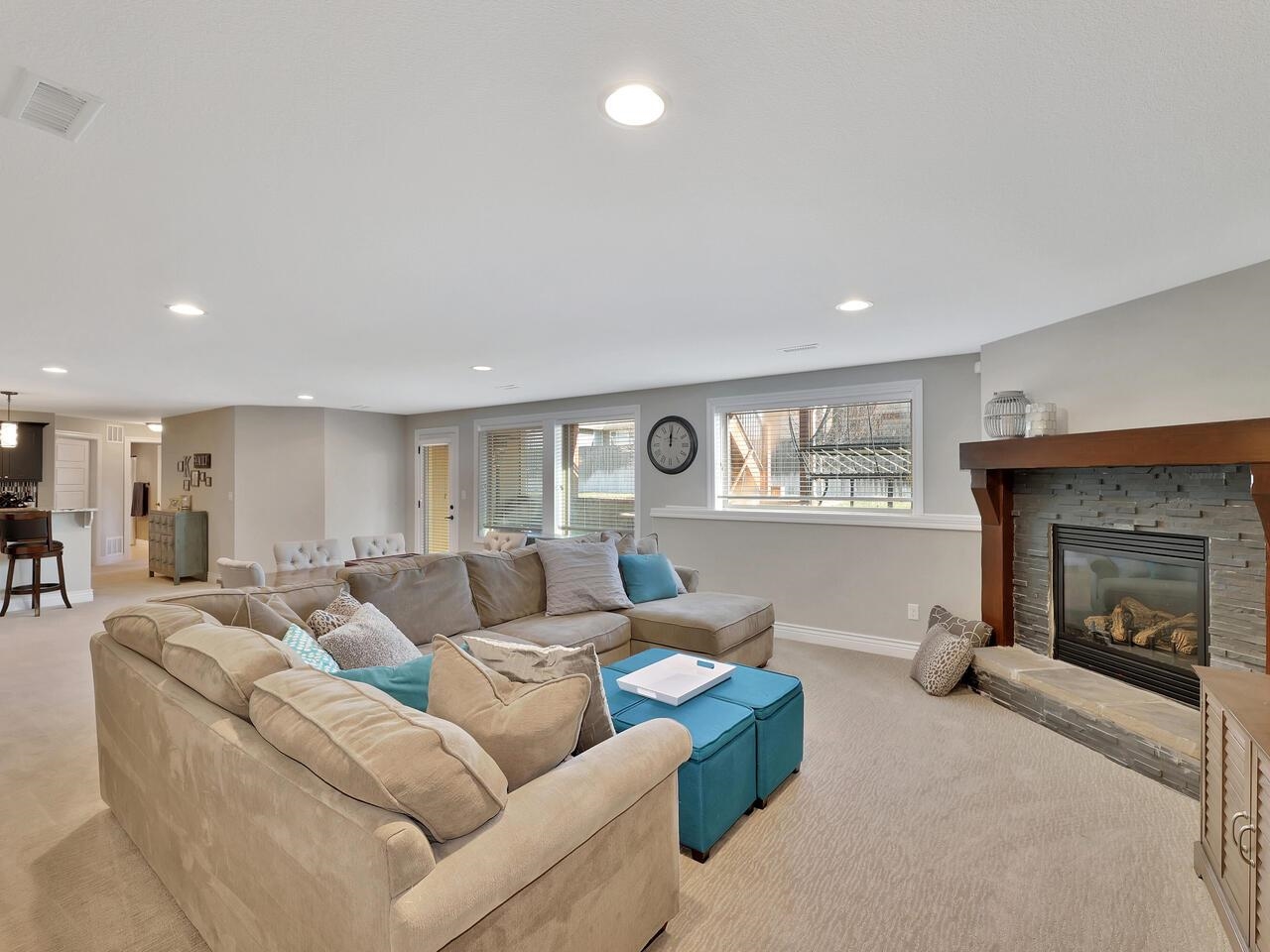 2312 Loch Lomond Lane Wichita, KS 67228 - Photo 20 of 36