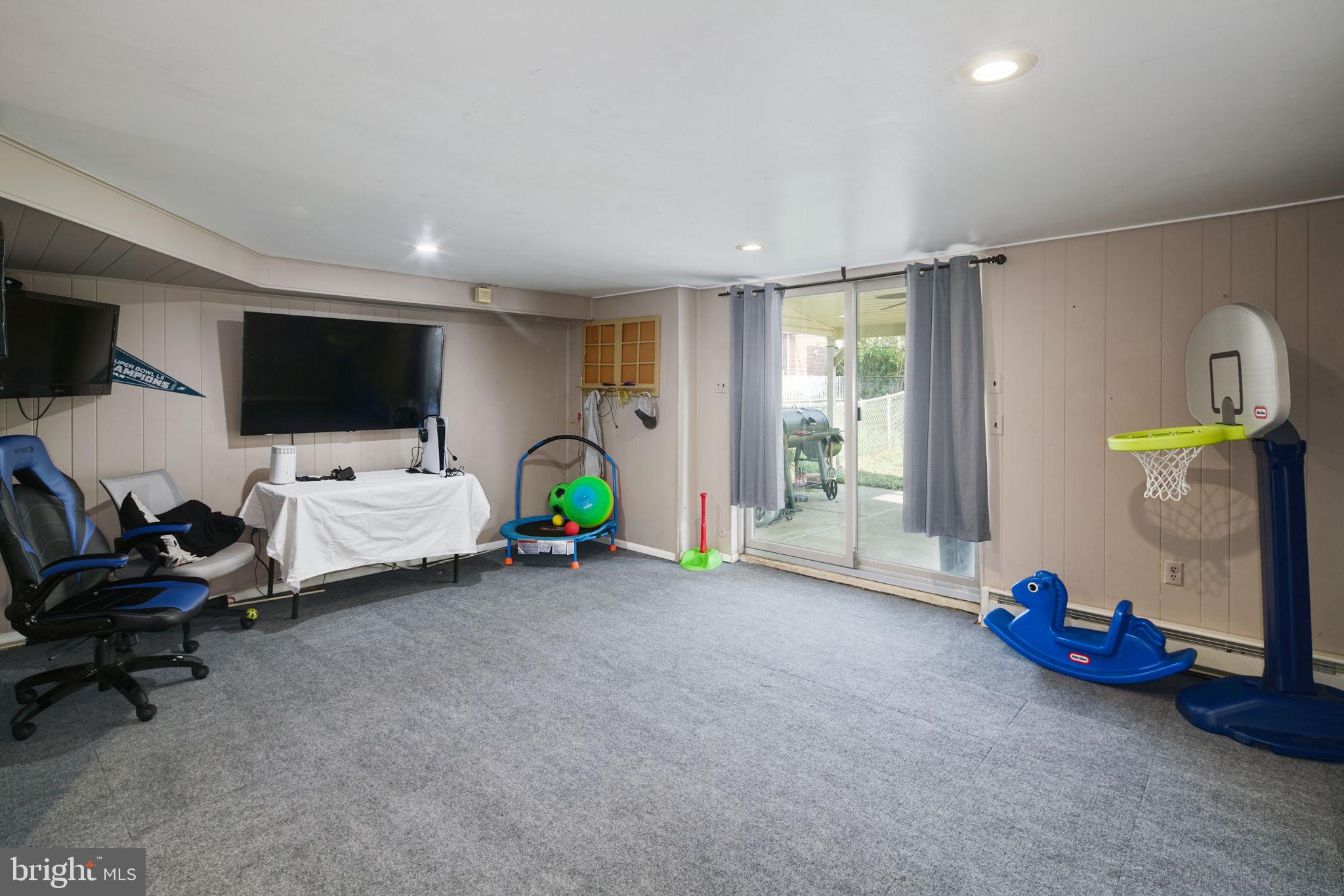 11715 Millbrook Road Philadelphia, PA 19154 - Photo 17 of 20 Gallery Image 17