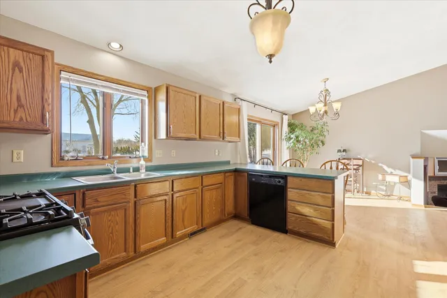 $348,900 | 2861 Montclair Place, Oshkosh, WI 54904