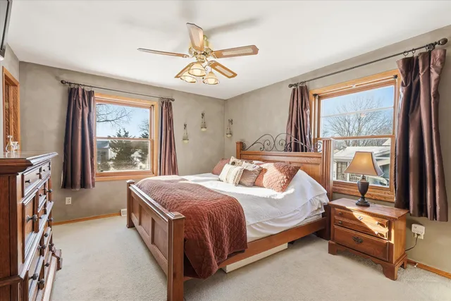 $348,900 | 2861 Montclair Place, Oshkosh, WI 54904