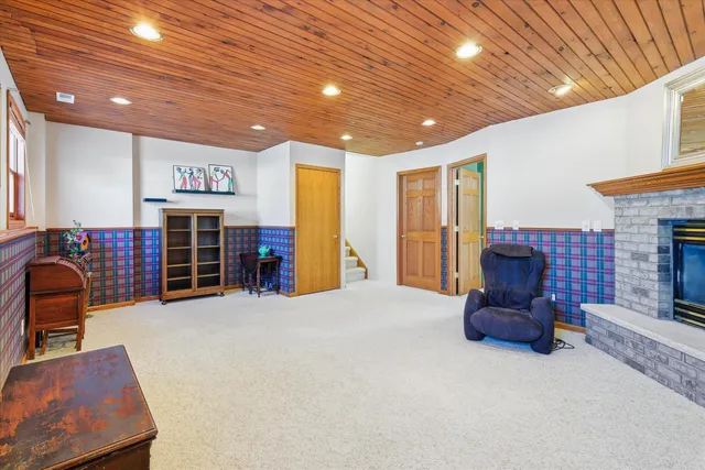 $348,900 | 2861 Montclair Place, Oshkosh, WI 54904