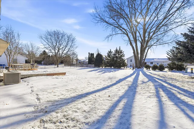 $348,900 | 2861 Montclair Place, Oshkosh, WI 54904