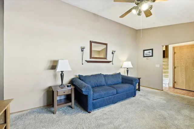 $348,900 | 2861 Montclair Place, Oshkosh, WI 54904