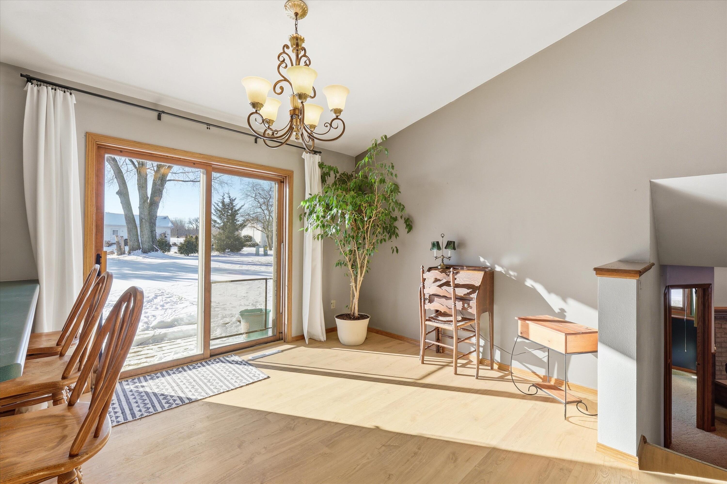 2861 Montclair Place Oshkosh, WI 54904 - Photo 10 of 27 Patio doors open to deck and backyard