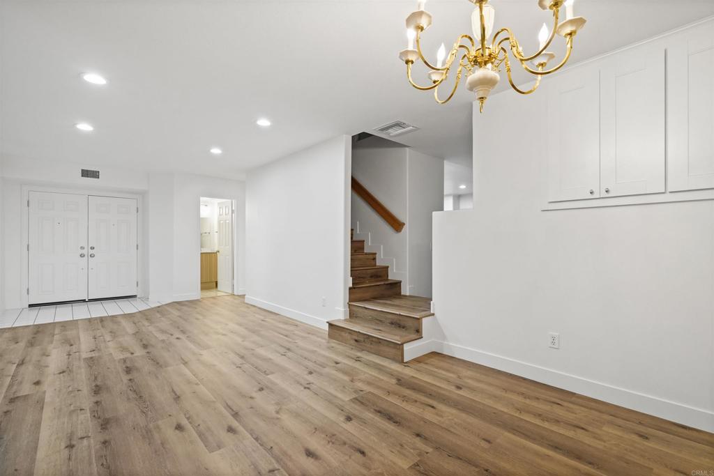 1065 South Hanlon Way Anaheim Hills, CA 92808 - Photo 7 of 54