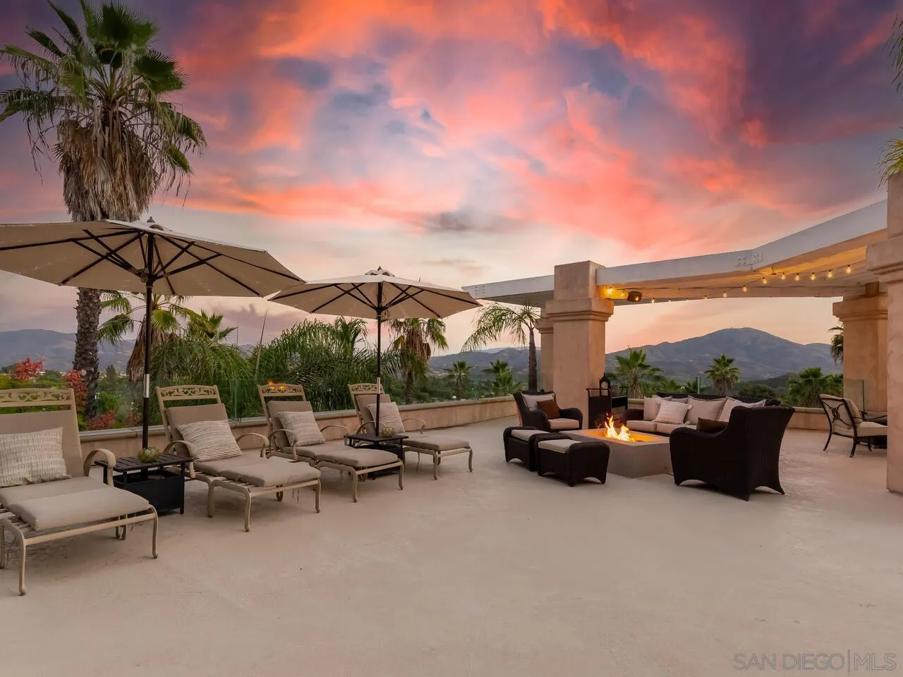 11630 Shadowglen Road El Cajon, CA 92020 - Photo 4 of 64