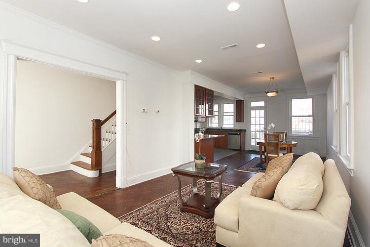 926 8th Street Northeast Washington, DC 20002 - Photo 14 of 30 Family Room