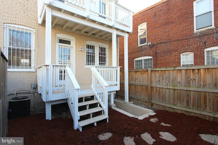 926 8th Street Northeast Washington, DC 20002 - Photo 29 of 30 Exterior (Rear)