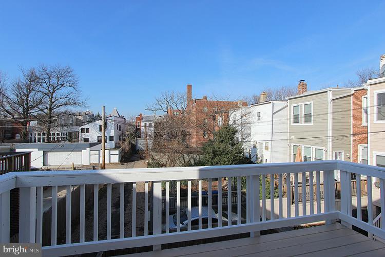 926 8th Street Northeast Washington, DC 20002 - Photo 6 of 30 View