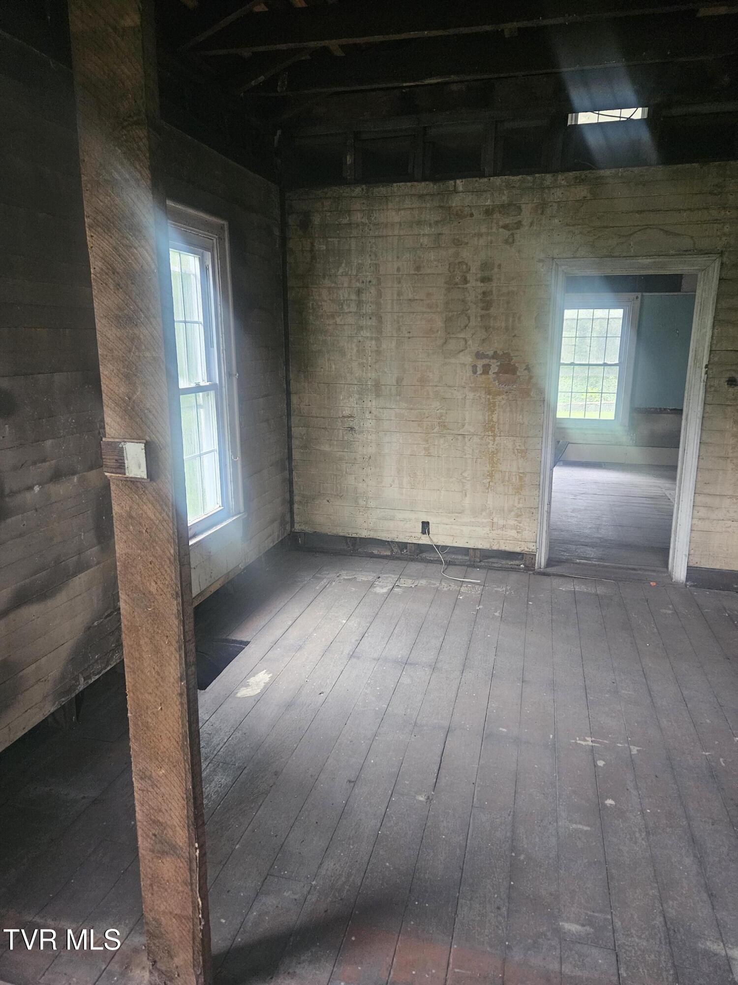 477 Red Oak Ridge Road Castlewood, VA 24224 - Photo 21 of 39 20250729_090554