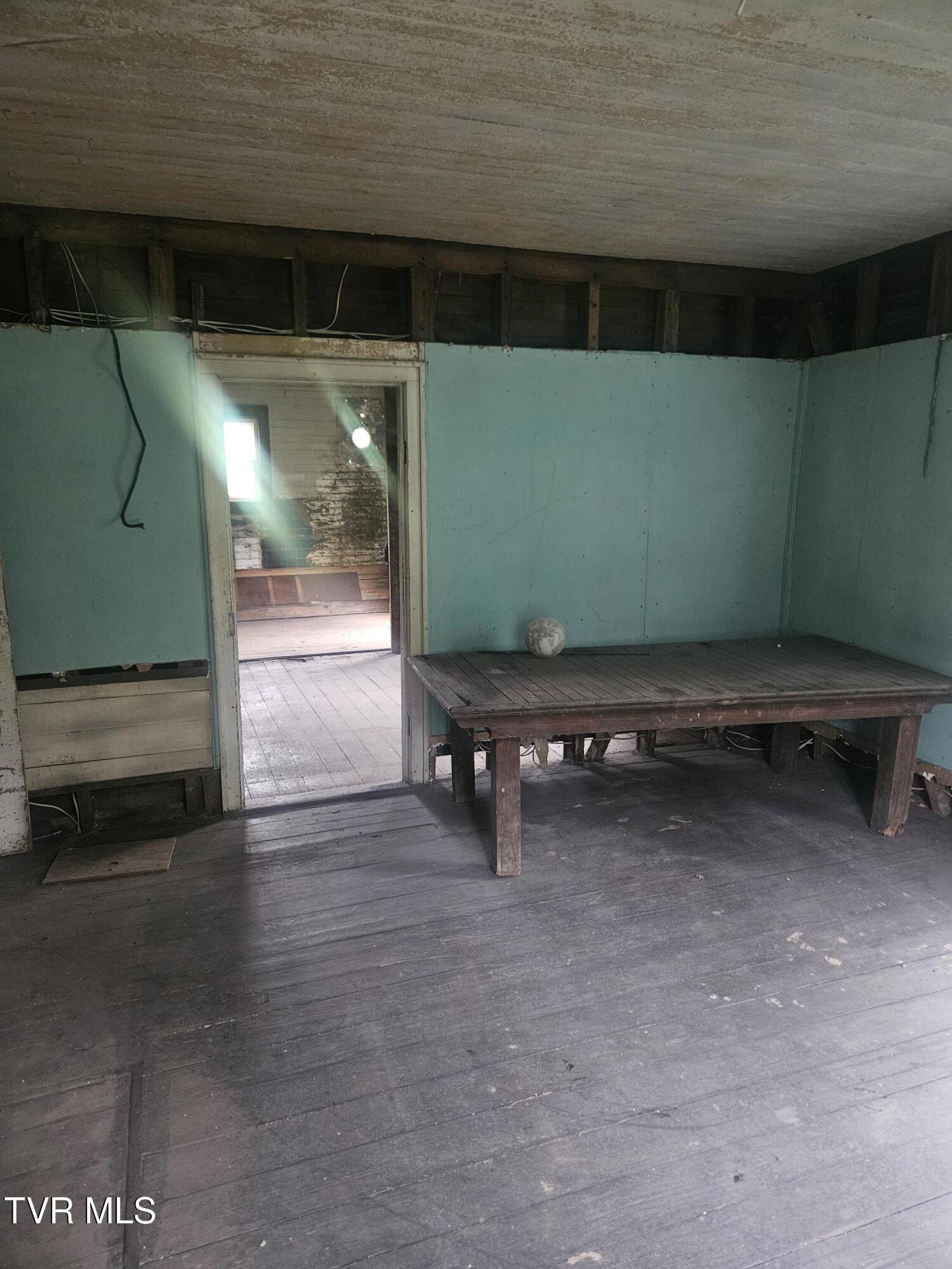 477 Red Oak Ridge Road Castlewood, VA 24224 - Photo 23 of 39 20250729_090521