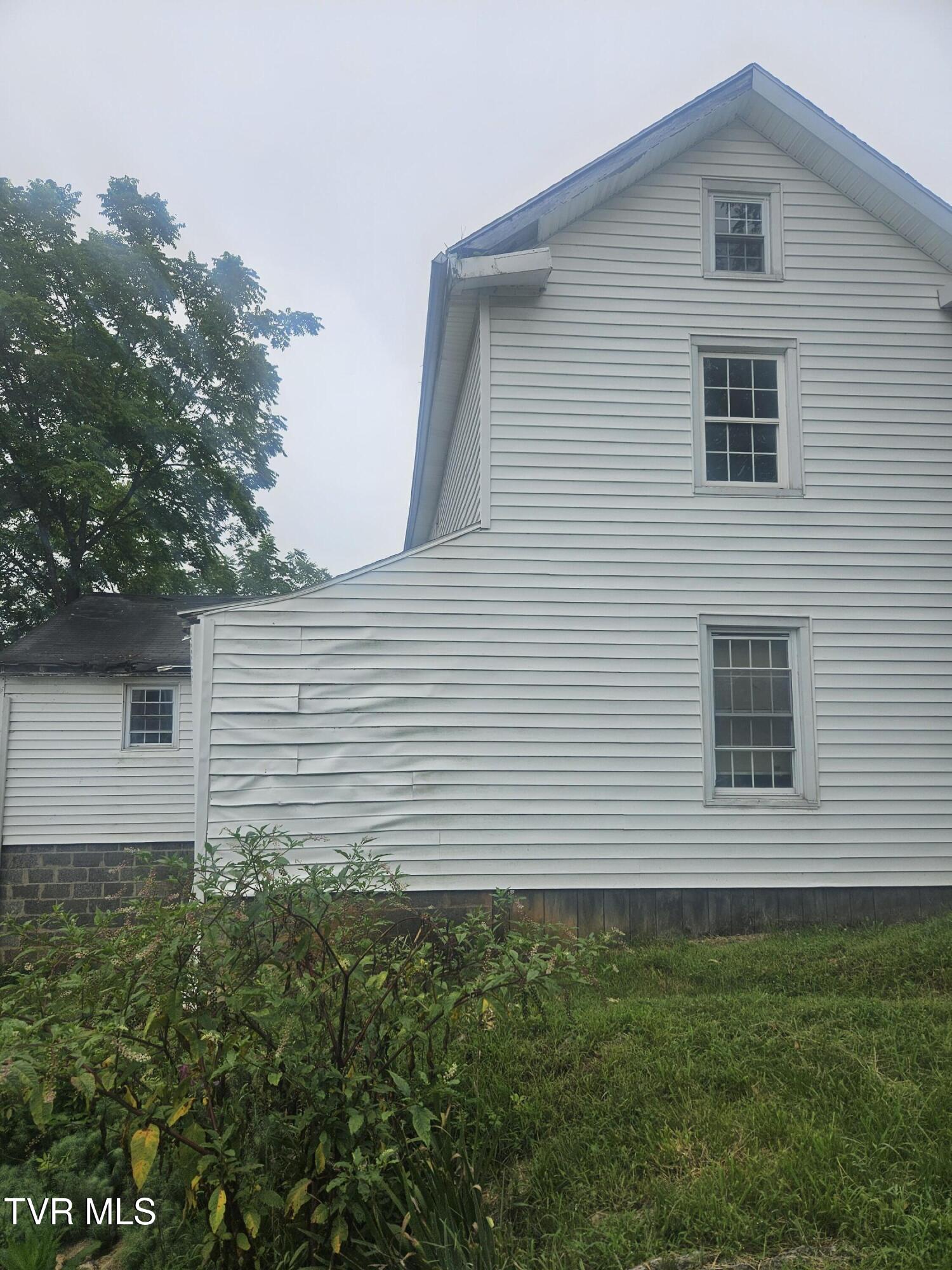 477 Red Oak Ridge Road Castlewood, VA 24224 - Photo 24 of 39 20250729_091608