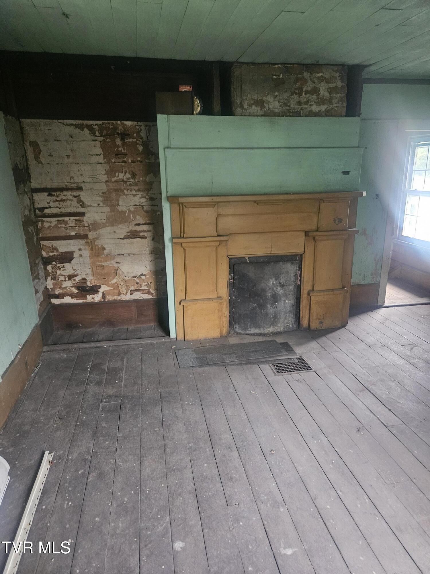 477 Red Oak Ridge Road Castlewood, VA 24224 - Photo 36 of 39 20250729_091044