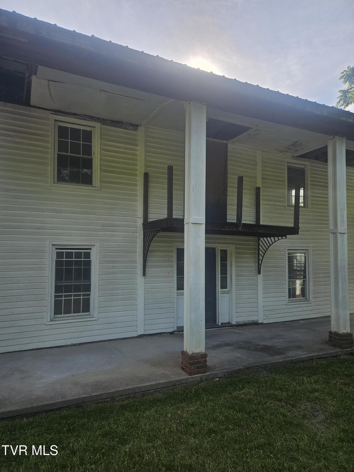 477 Red Oak Ridge Road Castlewood, VA 24224 - Photo 4 of 39 20250621_181205