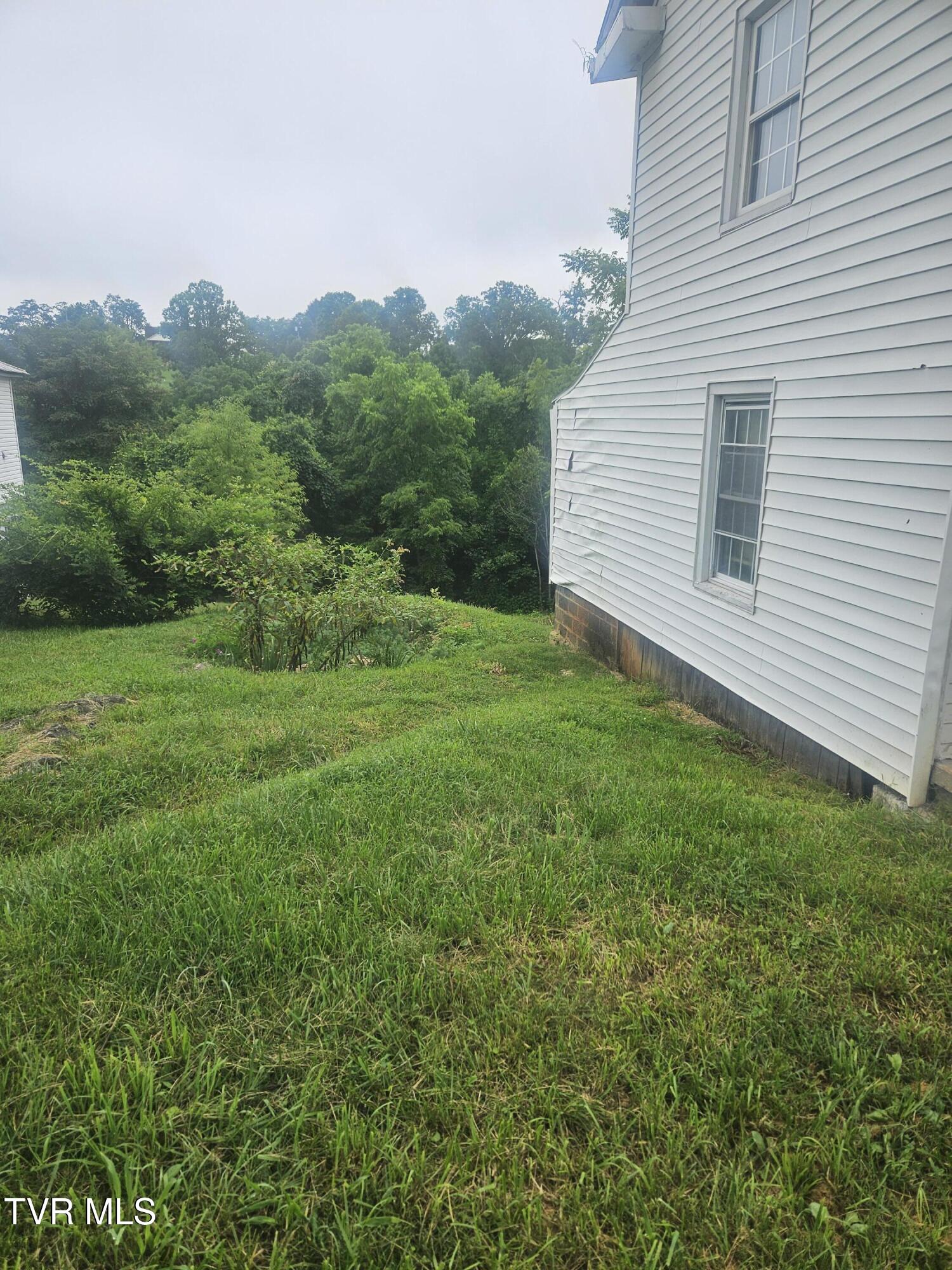 477 Red Oak Ridge Road Castlewood, VA 24224 - Photo 6 of 39 20250729_091511