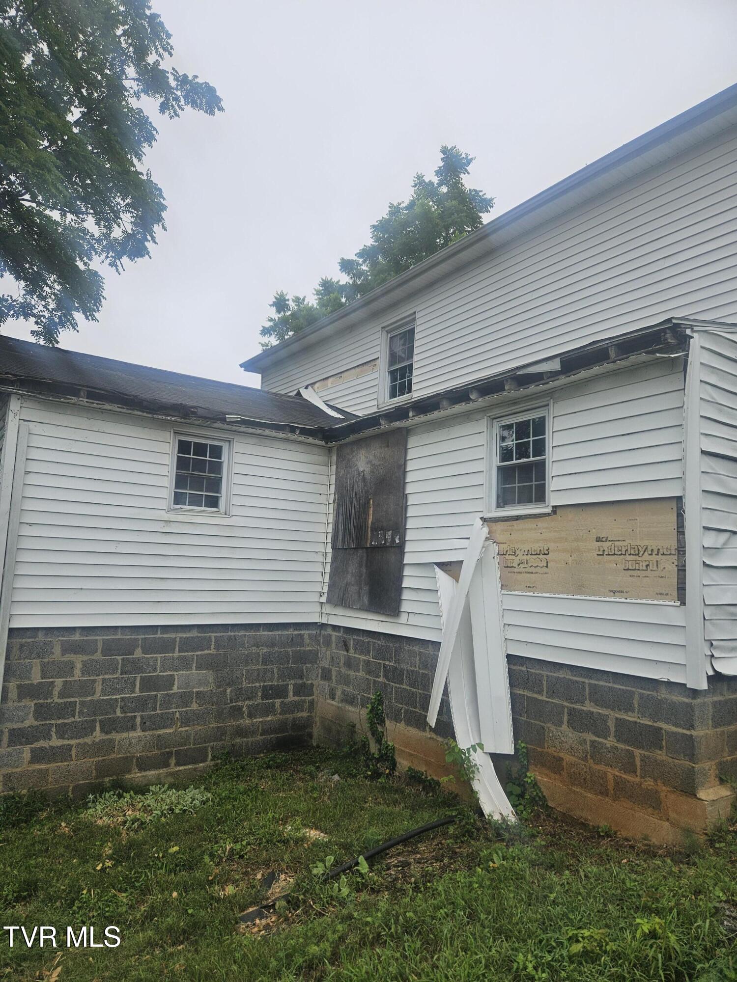 477 Red Oak Ridge Road Castlewood, VA 24224 - Photo 8 of 39 20250729_091645