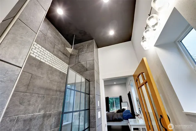 a view of entryway and hall