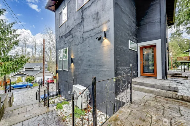 $599,950 | 7500 Northeast Harbor View Drive, Poulsbo, WA 98370