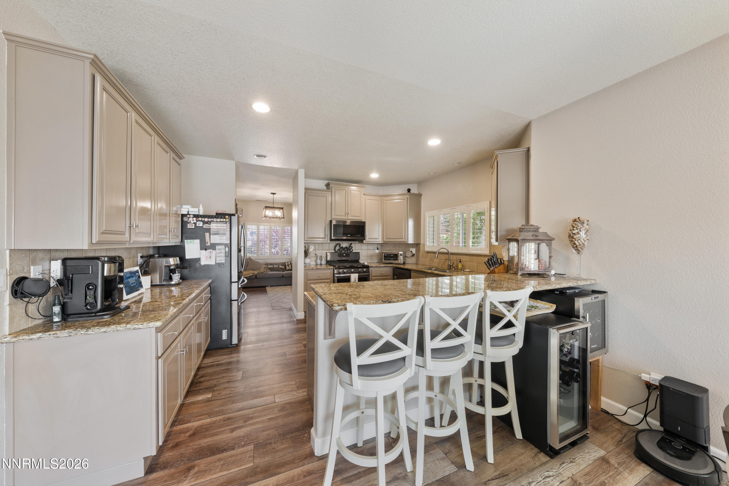 930 Demos Court Reno, NV 89512 - Photo 8 of 38 A7V04417