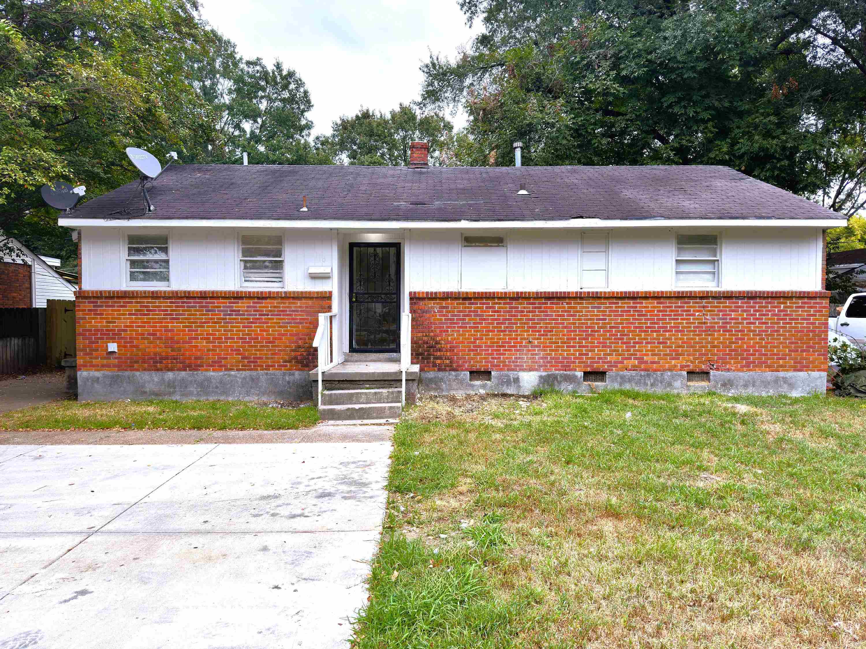 1106 Stratford Road Memphis, TN 38122 - Photo 1 of 20 Gallery Image 1