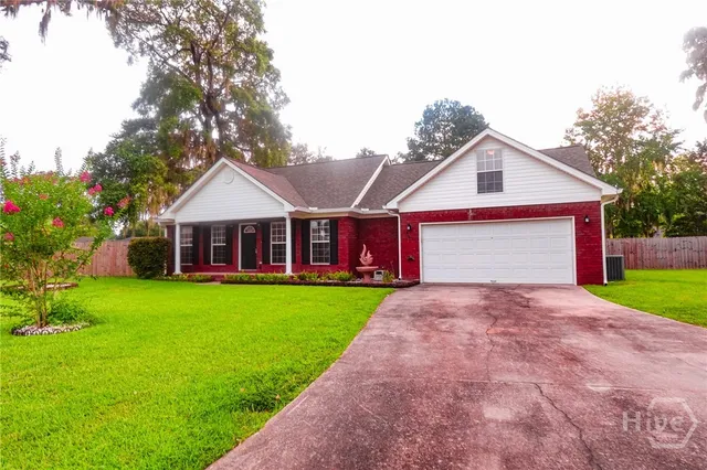 $2,300 | 89 Ashley Court, Richmond Hill, GA 31324