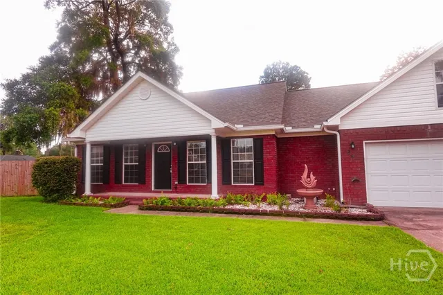 $2,300 | 89 Ashley Court, Richmond Hill, GA 31324