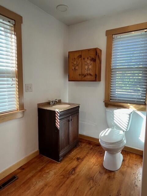 878 River Road Tenants Harbor, ME 04860 - Photo 5 of 24 First Floor Bath