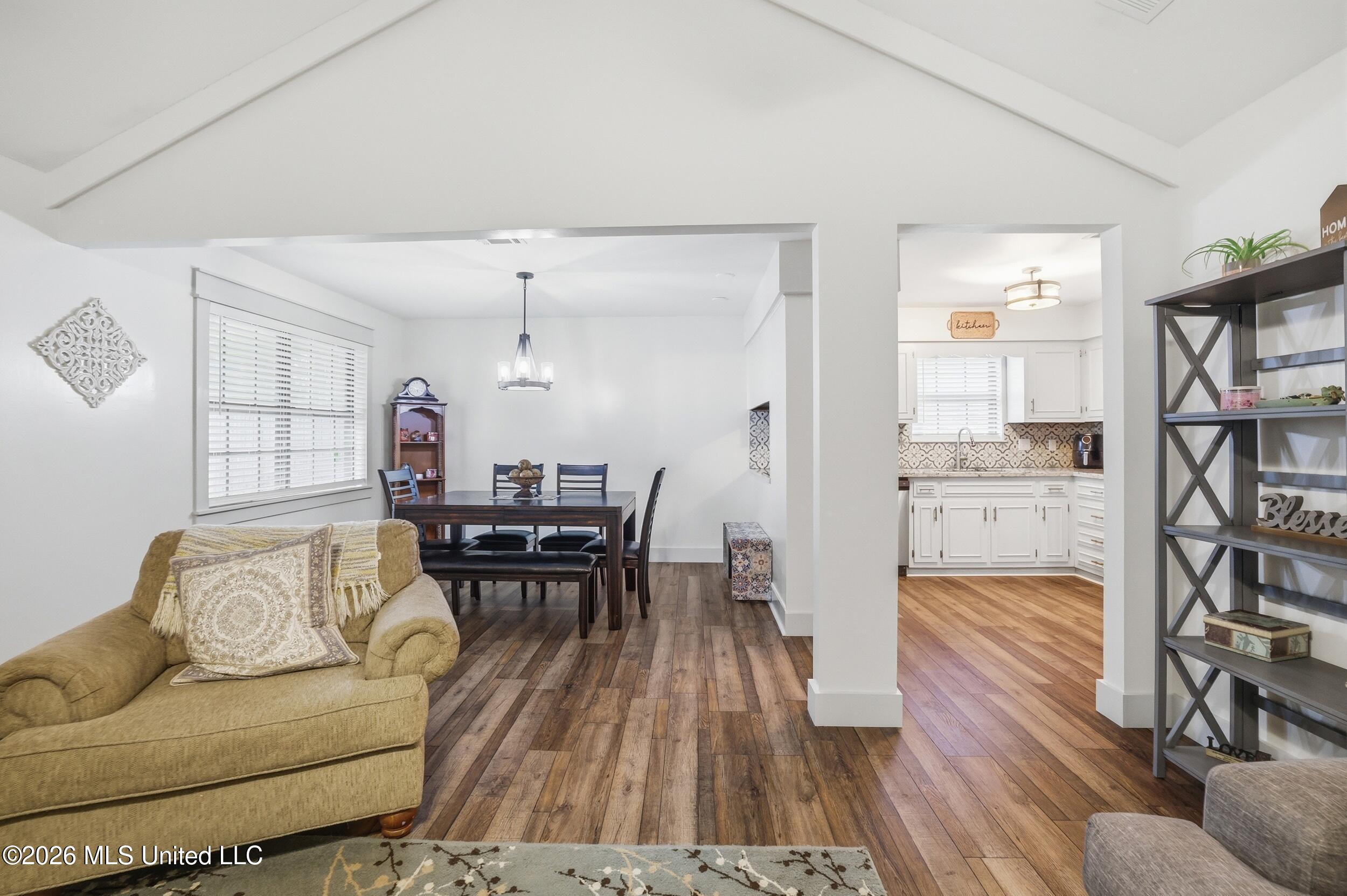 2070 Camp Wilkes Road Biloxi, MS 39532 - Photo 9 of 39 10_r6__9858