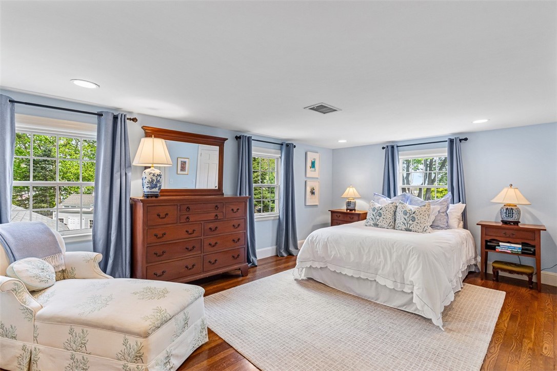 11 Harbour Road Barrington, RI 02806 - Photo 25 of 40