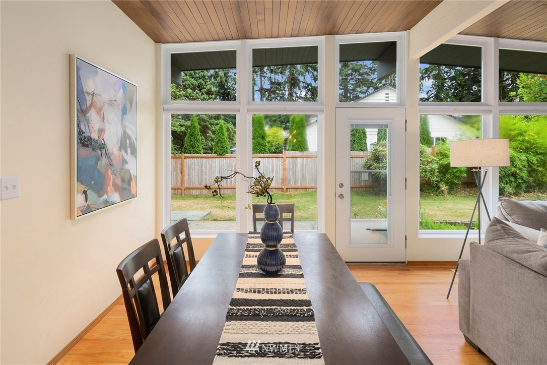 8516 215th Street Southwest Edmonds, WA 98026 - Photo 12 of 29 Gallery Image 12