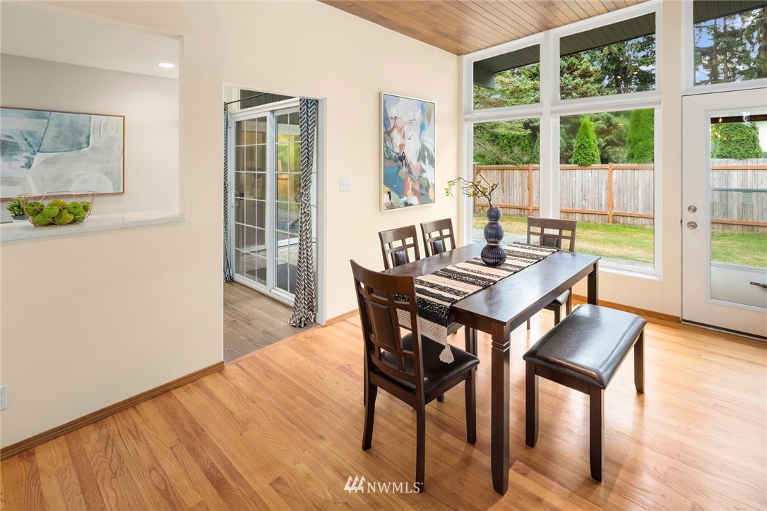8516 215th Street Southwest Edmonds, WA 98026 - Photo 13 of 29 Gallery Image 13