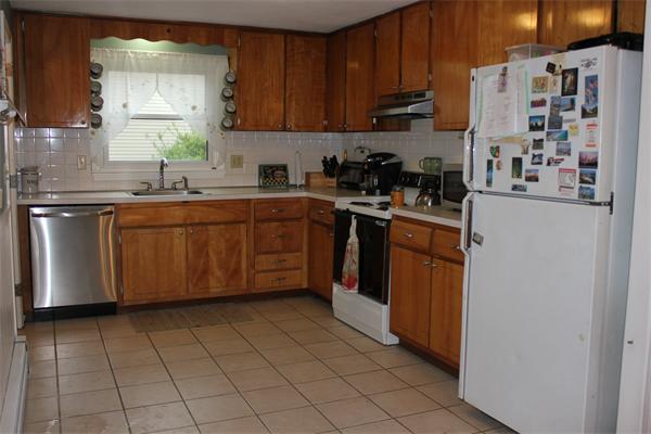 22 Gallows Hill Road Salem, MA 01970 - Photo 6 of 14 Gallery Image 6