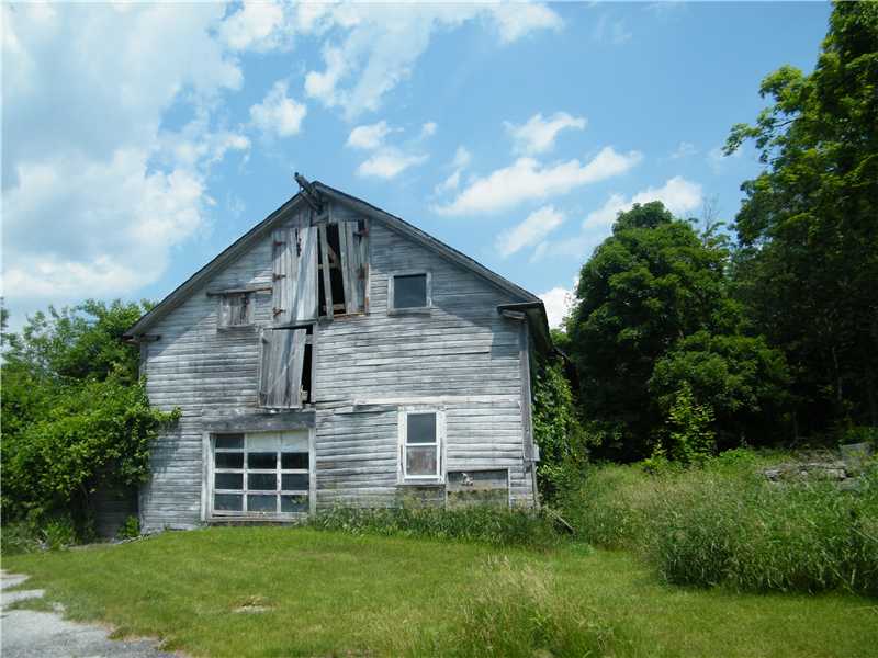 130 Whipple Road Smithfield, RI 02917 - Photo 3 of 4 Stable/Barn.