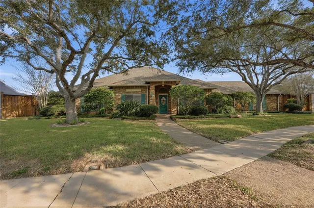 $454,900 | 6710 Long Meadow Drive, Corpus Christi, TX 78413