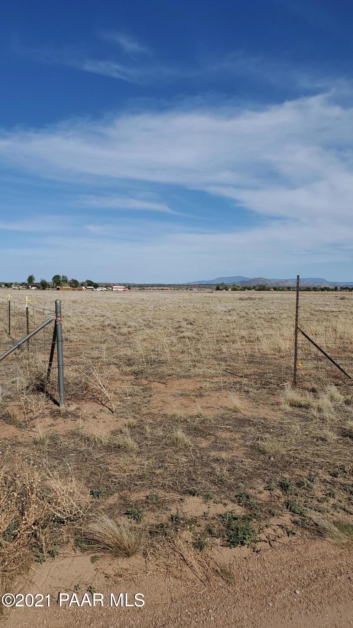 24925 Sunhawk Road Paulden, AZ 86334 - Photo 6 of 8 looking east