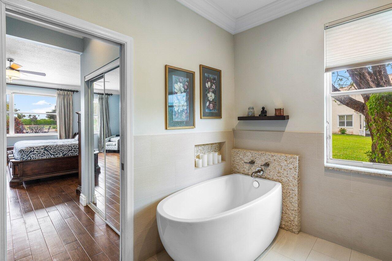 21281 Waycross Drive Boca Raton, FL 33428 - Photo 36 of 69 Primary Bathroom